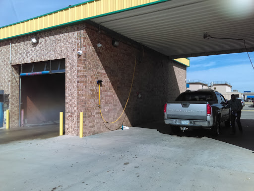 Sqeaky Clean Car Wash en Liberal