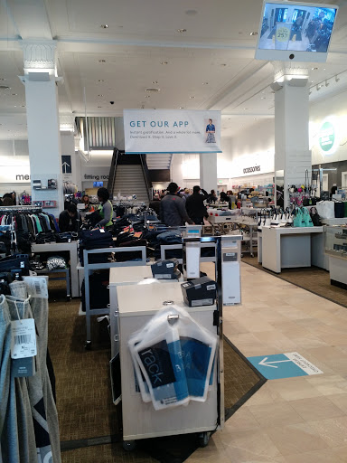 Department Store «Nordstrom Rack Chestnut Street», reviews and photos, 1700 Chestnut St, Philadelphia, PA 19103, USA