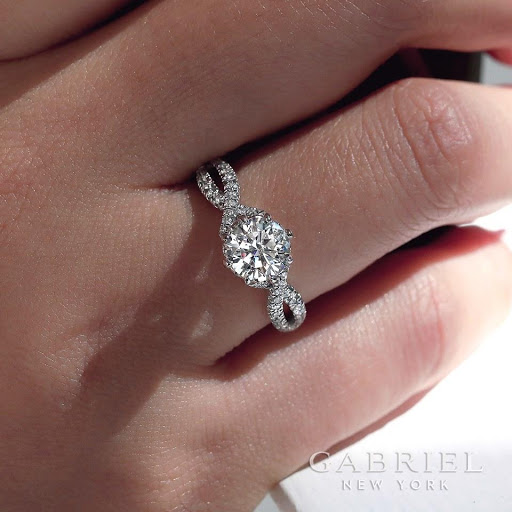 Jewelry Store «Carioti Jewelers», reviews and photos, 175 Cleveland Ave, Columbus, OH 43215, USA