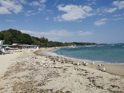Photo de Plyazh Prva Buna partiellement zone de villégiature