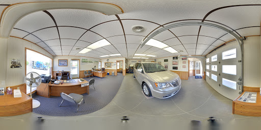 Used Car Dealer «Wayne Hall Chrysler Jeep Dodge», reviews and photos, 507 E Main St, Anamosa, IA 52205, USA