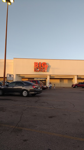 Discount Store «Big Lots», reviews and photos, 2211 W Main St, Norman, OK 73069, USA