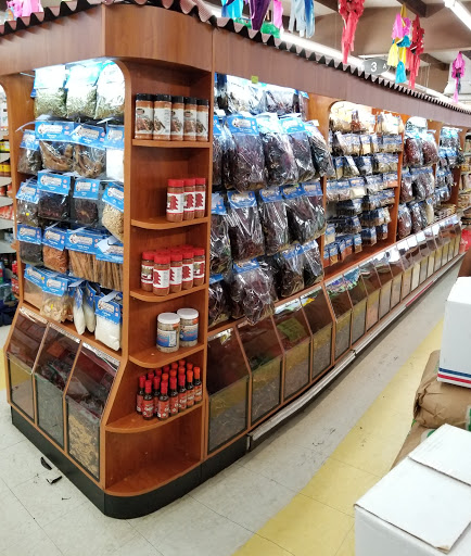 Grocery Store «Coalinga Market», reviews and photos, 309 E Polk St, Coalinga, CA 93210, USA