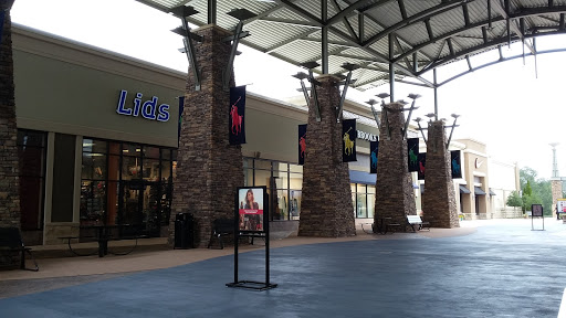 Outlet Mall «The Outlet Shops of Grand River», reviews and photos, 6200 Grand River Pkwy, Leeds, AL 35094, USA