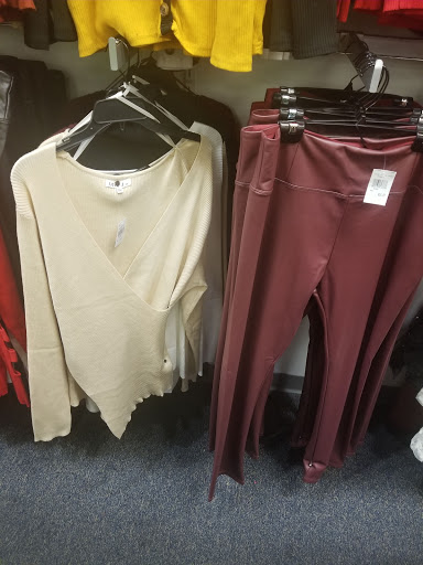 Shopping Mall «Surrey Square Mall & Center», reviews and photos, 4500 Montgomery Rd, Cincinnati, OH 45212, USA