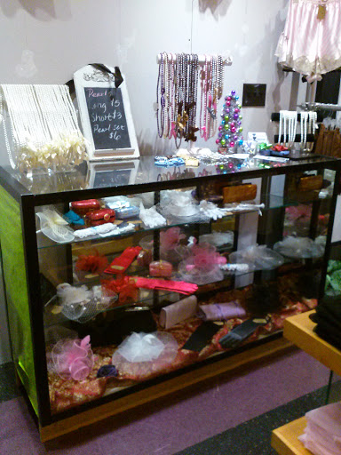 Lingerie Store «The Foundation: From Billie to Bettie», reviews and photos, 4831 SE Division St, Portland, OR 97206, USA