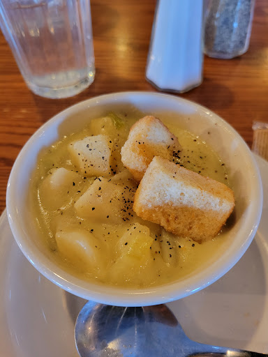 American Restaurant «Cracker Barrel Old Country Store», reviews and photos, 2265 N State St, Greenfield, IN 46140, USA