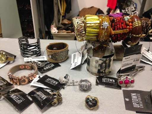 Clothing Store «Uptown Cheapskate», reviews and photos, 3454 W Chandler Blvd #18, Chandler, AZ 85226, USA