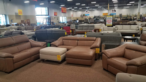 Furniture Store «Raymour & Flanigan Furniture and Mattress Clearance Center», reviews and photos, 1799 Boston Post Rd, Milford, CT 06460, USA