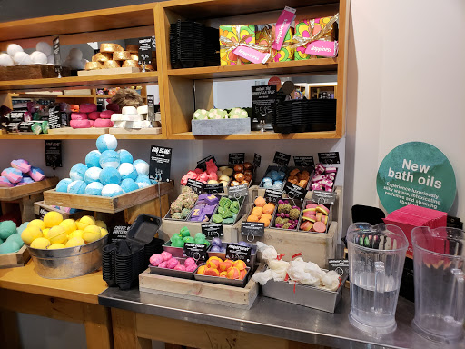 Cosmetics Store «Lush», reviews and photos, 4200 Conroy Rd, Orlando, FL 32839, USA
