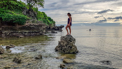 Photo de Cliff beach Siaton avec un rivage droit