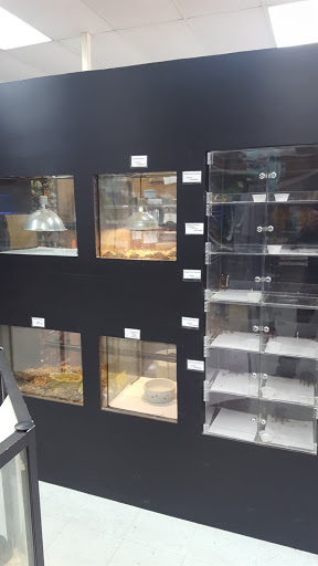 Pet Store «Inland Reef Pet Store», reviews and photos, 817 Cross Lanes Dr, Cross Lanes, WV 25313, USA