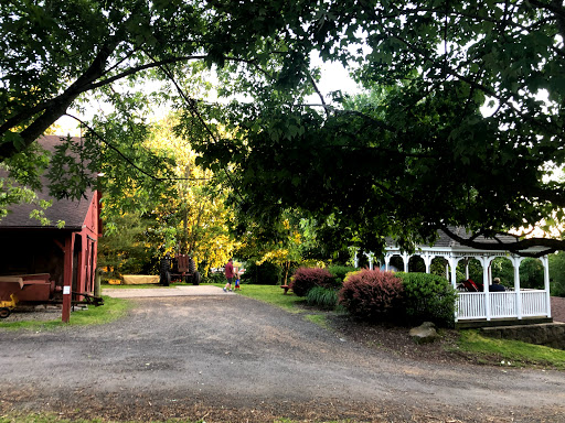 Farm «B & B Flower Farm», reviews and photos, 668 Jones Hill Rd, West Haven, CT 06516, USA