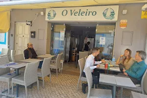 O Veleiro image