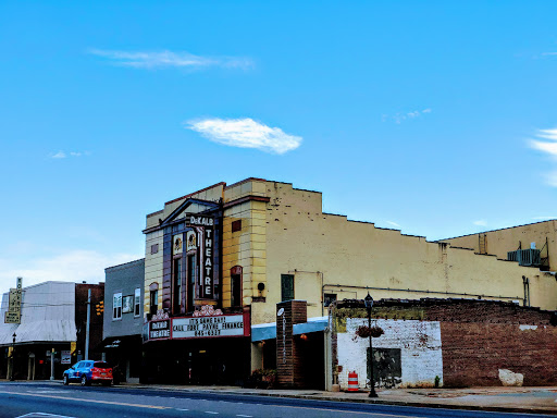 Movie Theater «Fort Payne Dekalb Theatre», reviews and photos, 306 Gault Ave N, Fort Payne, AL 35967, USA