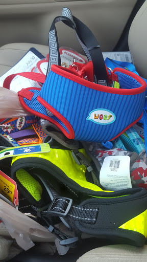 Pet Supply Store «PetSmart», reviews and photos, 2940 Springfield Rd, Broomall, PA 19008, USA