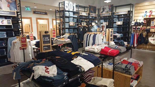 Reviews of Levi's® Factory Outlet London O2 in London - Clothing store