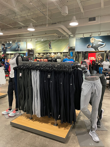 Clothing Store «Under Armour Factory House», reviews and photos, 12801 W Sunrise Blvd #429, Sunrise, FL 33323, USA