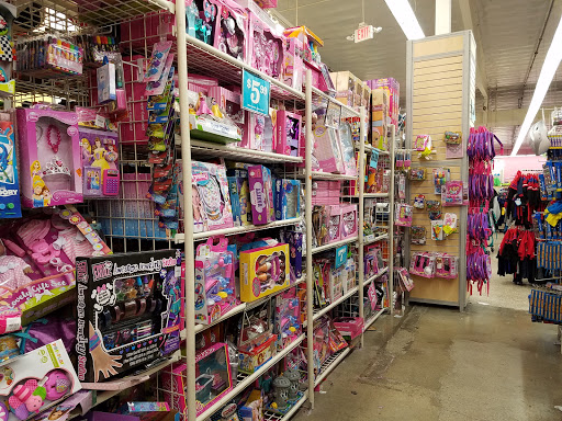 Discount Store «Fallas Discount Stores», reviews and photos, 19719 Sherman Way, Winnetka, CA 91306, USA