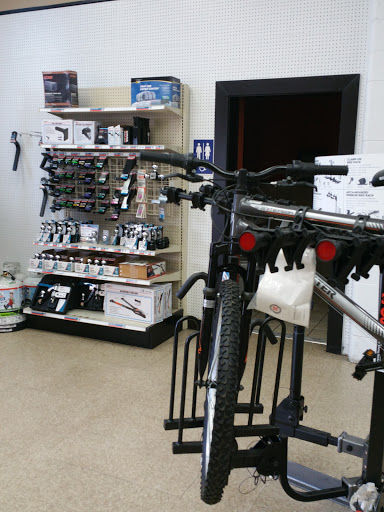 Truck Rental Agency «U-Haul Moving & Storage of Gresham», reviews and photos, 704 NE Hogan Dr, Gresham, OR 97030, USA