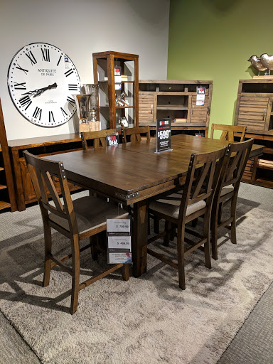 Furniture Store «Art Van Furniture - Saginaw», reviews and photos, 2660 Tittabawassee Rd, Saginaw, MI 48604, USA