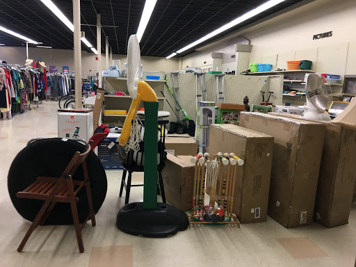 Thrift Store «Lakewood Goodwill», reviews and photos, 6002 Mt Tacoma Dr SW, Tacoma, WA 98499, USA