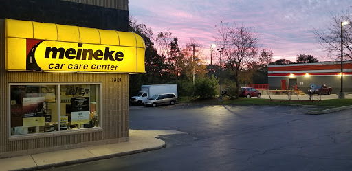 Auto Repair Shop «Meineke Car Care Center», reviews and photos, 815 Ogden Ave, Downers Grove, IL 60515, USA