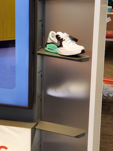 Shoe Store «Famous Footwear», reviews and photos, 470 NY-211, Middletown, NY 10940, USA