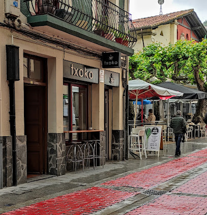 Bar Txoko - Kalebarren, 22, 20590 Soraluze, Gipuzkoa, Spain