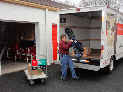 Truck Rental Agency «U-Haul Moving & Storage of Mechanicsburg», reviews and photos, 4725 Gettysburg Rd, Mechanicsburg, PA 17055, USA