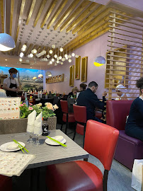 Atmosphère du Restaurant de sushis Buffet Sentier à Paris - n°6