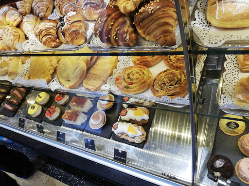Pastelaria Cinnamon stick no Carregado, Lisboa