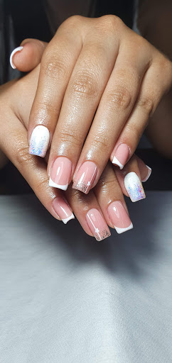 False nails lessons Cali