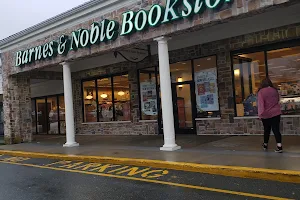 Barnes & Noble image