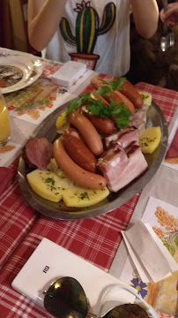 Choucroute d'Alsace du Restaurant de spécialités alsaciennes CAVEAU HEUHAUS à Eguisheim - n°15