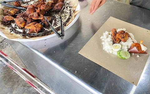 nasi lemak ayam goreng berempah image