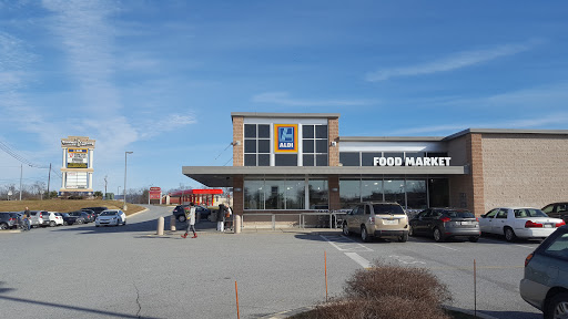 ALDI, 1147 Co Rte 340/4, Charles Town, WV 25414, USA, 