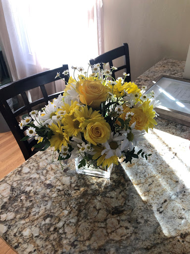 Florist «Hudson Flower Shop», reviews and photos, 222 Locust St, Hudson, WI 54016, USA