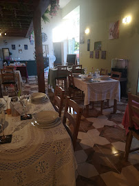 Atmosphère du Café et restaurant de grillades Le Pommier Salon de thé à Clussais-la-Pommeraie - n°5