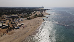Zdjęcie Mikhmoret beach z przestronna linia brzegowa