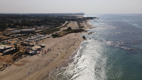 Mikhmoret beach