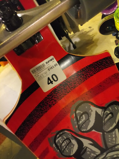 Clothing Store «Zumiez», reviews and photos, 400 Ernest W Barrett Parkway Northwest #139, Kennesaw, GA 30144, USA