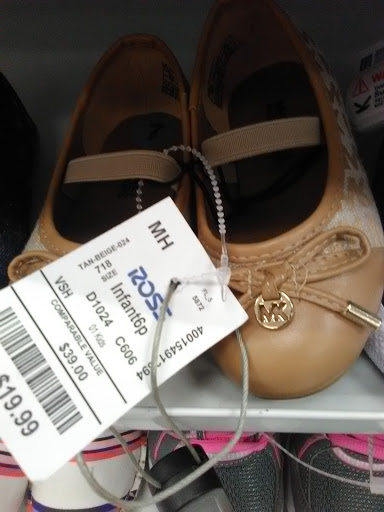 Clothing Store «Ross Dress for Less», reviews and photos, 909 N Landing Way, Renton, WA 98057, USA