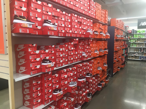 Shoe Store «Rack Room Shoes», reviews and photos, 301 E Hwy 377 #104, Granbury, TX 76048, USA