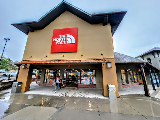 Clothing Store «The North Face Outlet», reviews and photos, 5050 Factory Shops Blvd Suite100, Castle Rock, CO 80108, USA