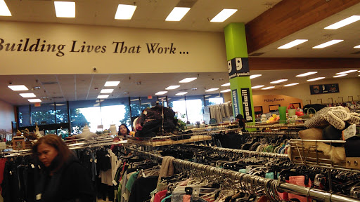 Clothing Store «GoodWill», reviews and photos, 1356 E Vine St, Kissimmee, FL 34744, USA