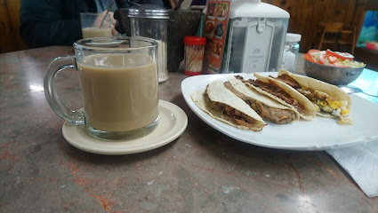 Papagayos Café