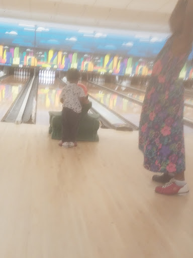 Bowling Alley «Narrows Plaza Bowl», reviews and photos, 2200 Mildred St W, Tacoma, WA 98466, USA