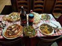 Plats et boissons du Pizzeria La Napoli à Versailles - n°12