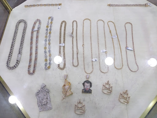 Jewelry Appraiser «Queen City Jewelry & Pawn», reviews and photos, 7935 Reading Rd, Cincinnati, OH 45237, USA